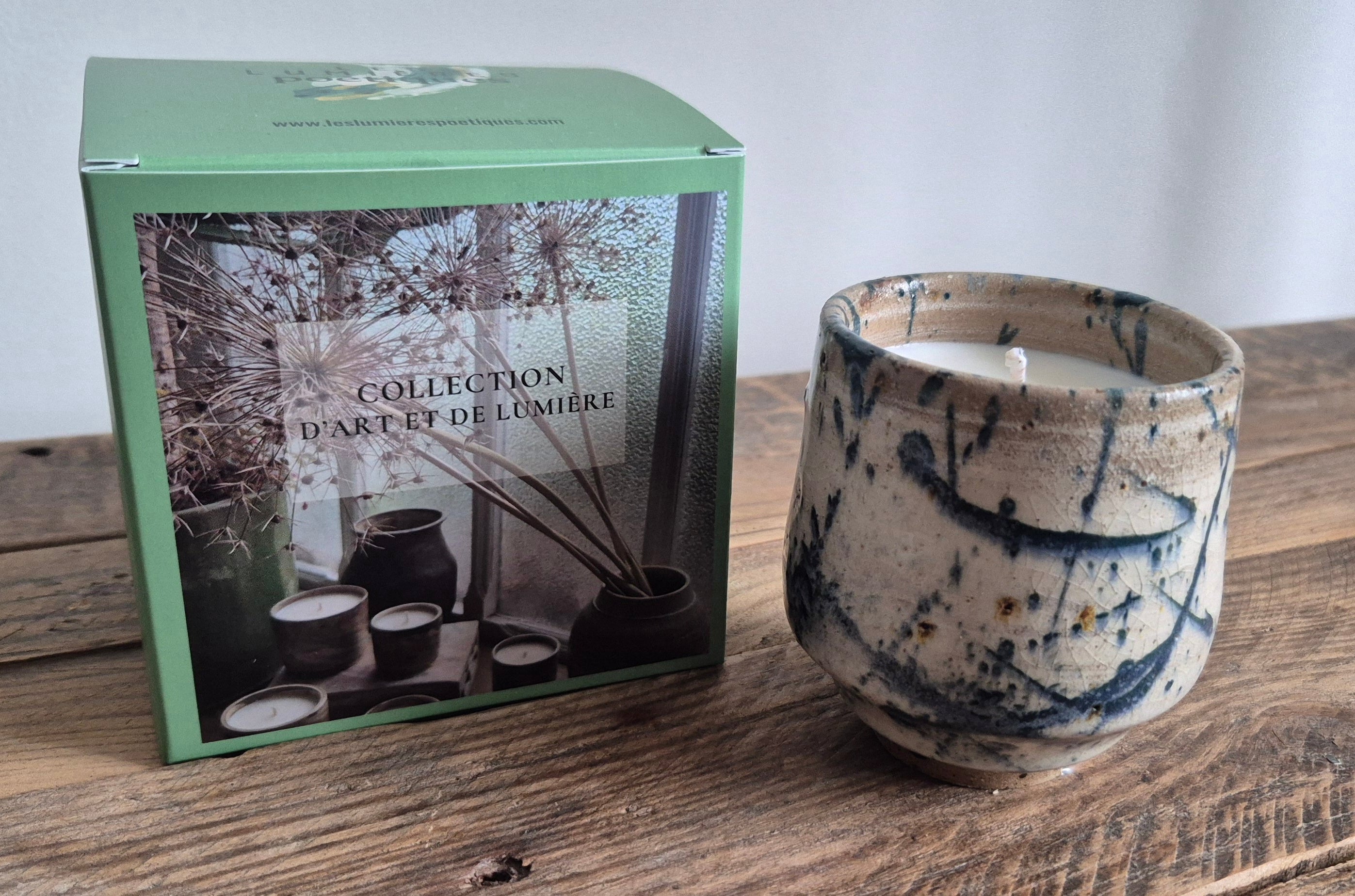Bougie artisanale L’Éveil au sommet – Céramique & cire végétale